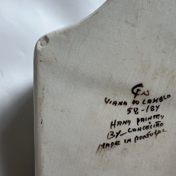 Viana do Castelo Portugal Pottery Wall Pocket Signed Hand Painted Floral Blue - Picture 7 of 7